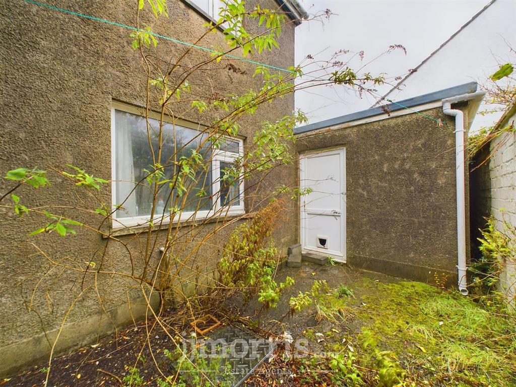 CAM02122 G0-PR0188-STILL023.jpg