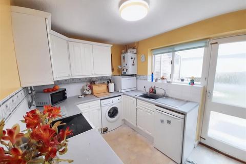 3 bedroom terraced house for sale, Goodhew Close, Yapton