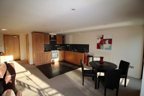 2 bedroom apartment to rent, Bonners Raff