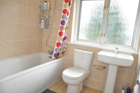 2 bedroom semi-detached house to rent, Hampden Road, Harrow,HA3