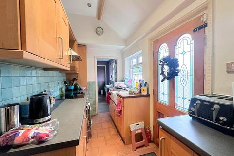 3 bedroom terraced house for sale, Aylestone Road, Leicester LE2