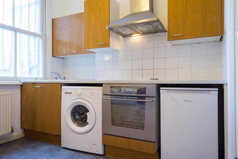 Studio to rent, Battersea Park Road, Battersea, SW11