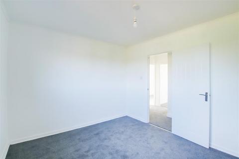 3 bedroom flat to rent, Kippen Street, Airdrie