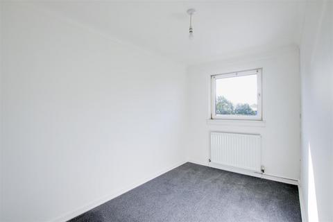 3 bedroom flat to rent, Kippen Street, Airdrie