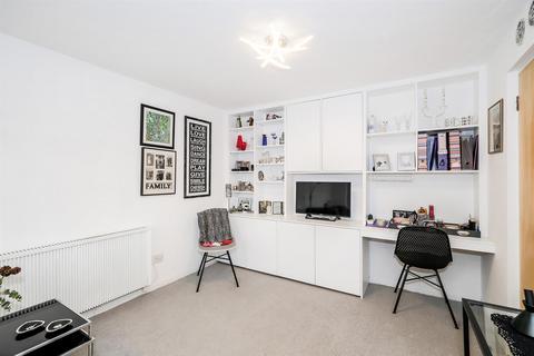 1 bedroom retirement property for sale, Westminster Court, Cambridge Park, Wanstead