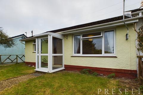 2 bedroom semi-detached bungalow to rent, Keeston Hall Bungalows