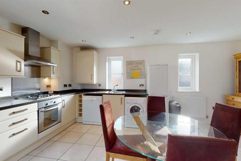 3 bedroom apartment to rent, St Julians Crescent, Shrewsbury