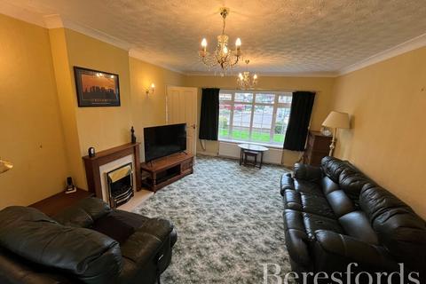 4 bedroom semi-detached house for sale, Tadlows Close, Upminster, RM14