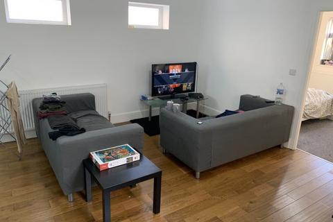 2 bedroom flat to rent, Leeds LS2