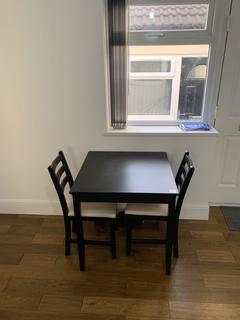 2 bedroom apartment to rent, Leeds LS2