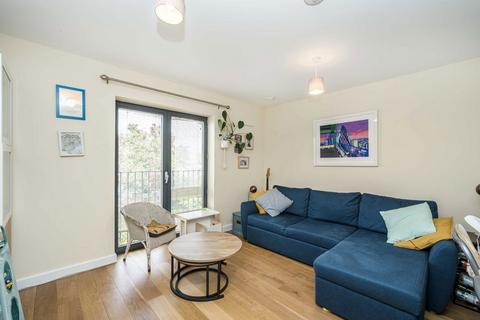 2 bedroom flat for sale, Gunnersbury Lane, London W3