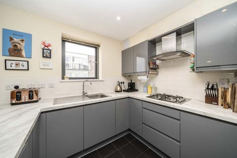 2 bedroom flat for sale, Gunnersbury Lane, London W3