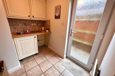 25 Camelot Way, Northampton, NN5 4BG