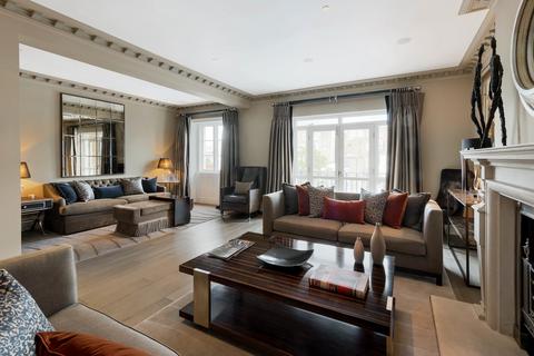 3 bedroom penthouse for sale, Eaton Place Belgravia SW1X