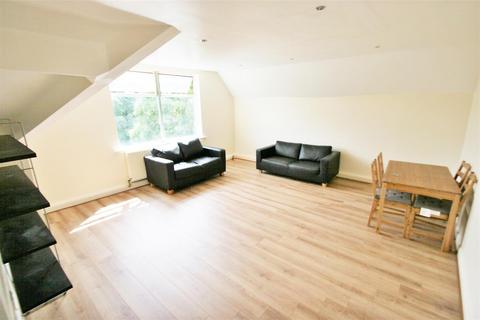 2 bedroom apartment to rent, North Hill Road, Hyde Park, Leeds, LS6 2EN