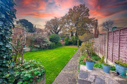 36 Masefield Avenue, Borehamwood, WD6 2HQ