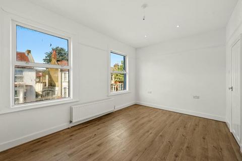 15 Bridge Road, London, NW10 9DG