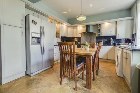 3 bedroom terraced house for sale, Football, Yeadon, Leeds, West Yorkshire, LS19