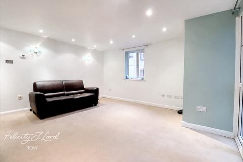 2 bedroom apartment to rent, Wellington Way, London