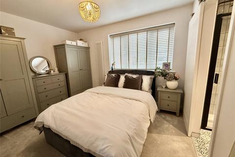 2 Arlington Close, Royton, Oldham, OL2 5NP