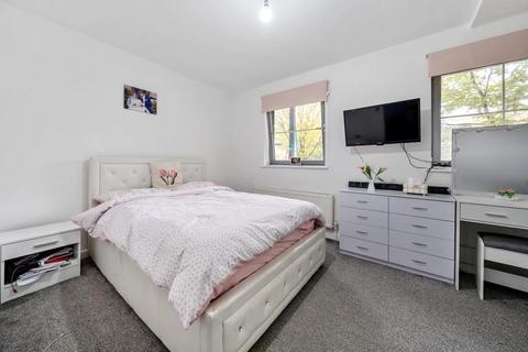 3 bedroom maisonette for sale, Slough,  Berkshire,  SL1