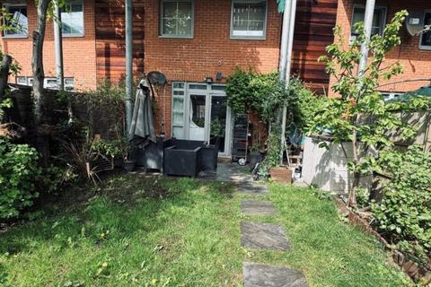 153 Windmill Road, Slough, SL1 3SW