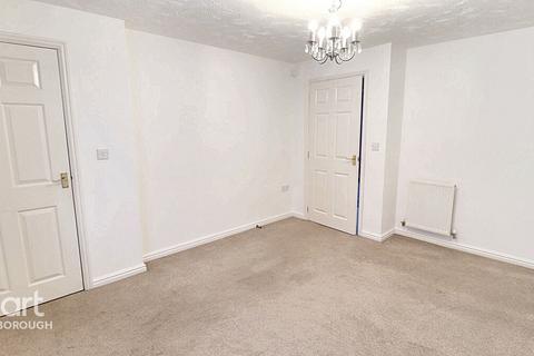 3 bedroom end of terrace house for sale, Whitebeam Close, Peterborough