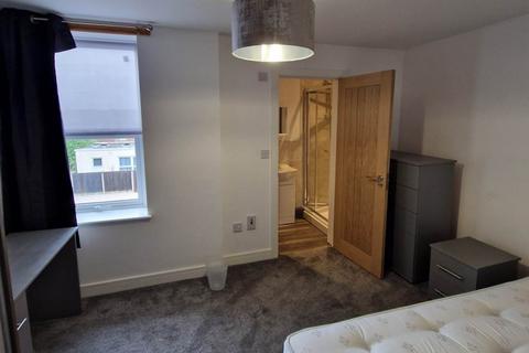 2 bedroom flat to rent, Peet Street, Derby,