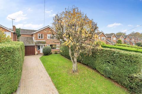 4 bedroom detached house for sale, Martin Close, Heighington, Lincoln, Lincolnshire, LN4