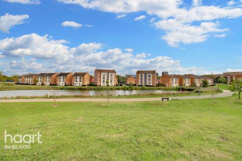 63 Blake Avenue, Basildon, SS14 2FR