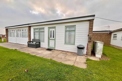 2 bedroom chalet for sale, California Road, California, Great Yarmouth