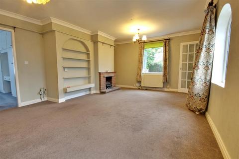 3 bedroom semi-detached bungalow for sale, Thearne Lane, Woodmansey, Beverley