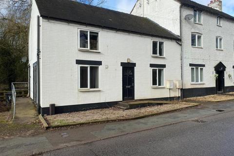 2 bedroom flat to rent, The Coach House, Hinstock