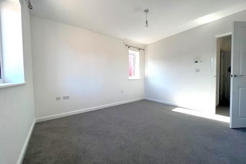 2 bedroom house to rent, Stonyfield Road, Fareham PO15