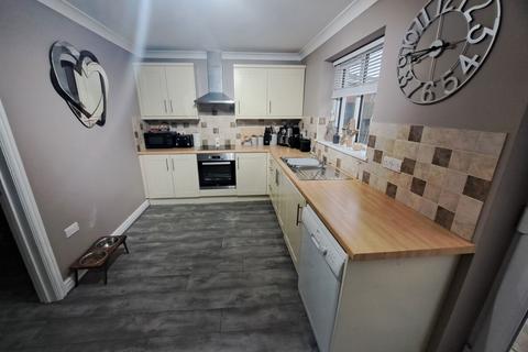 3 bedroom semi-detached house for sale, Clos Gwili, Cwmgwili, SA14