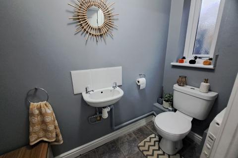 1 Clos Gwili, Cwmgwili, Llanelli, SA14 6AQ