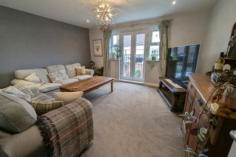 4 bedroom townhouse for sale, Wildair Close, Darlington