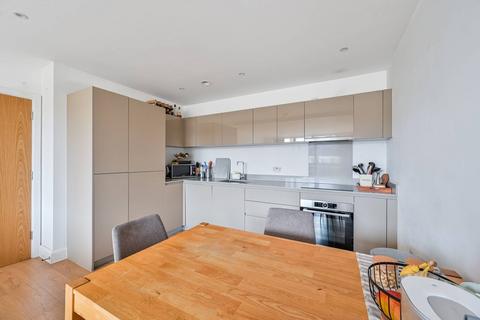 2 bedroom flat to rent, Violet Road, Bow, London, E3