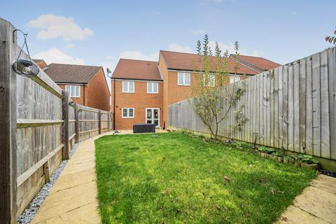 3 bedroom end of terrace house for sale, Adams Close, Buckingham, Buckinghamshire