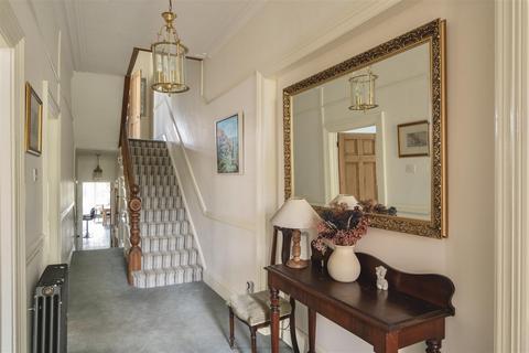 6 bedroom semi-detached house for sale, Plymouth Road, Penarth