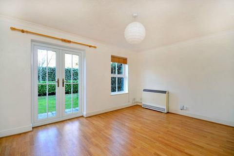 2 bedroom flat to rent, Woking, Surrey, Horsell, Woking, GU21