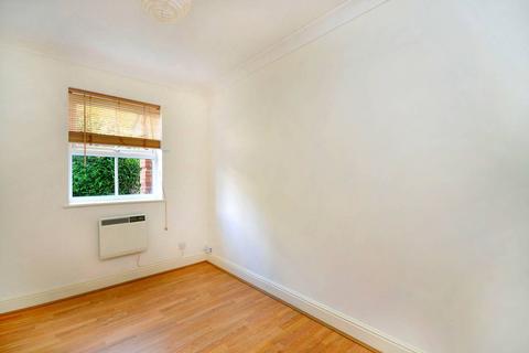 2 bedroom flat to rent, Woking, Surrey, Horsell, Woking, GU21