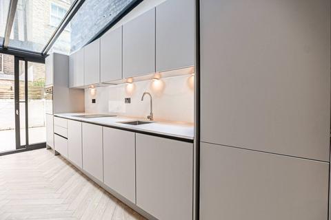2 bedroom flat for sale, Alderney Street, Pimlico, London, SW1V