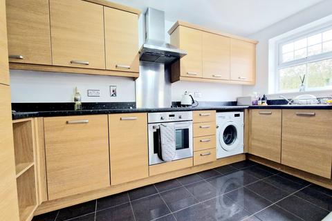 2 bedroom apartment to rent, Stonemere Drive, Radcliffe, M26