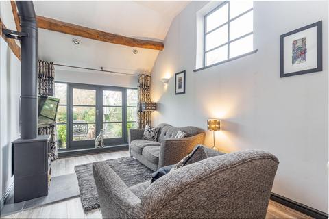 3 bedroom barn conversion for sale, West Lodge Barns, Swan Lane, Upton Warren.  B61