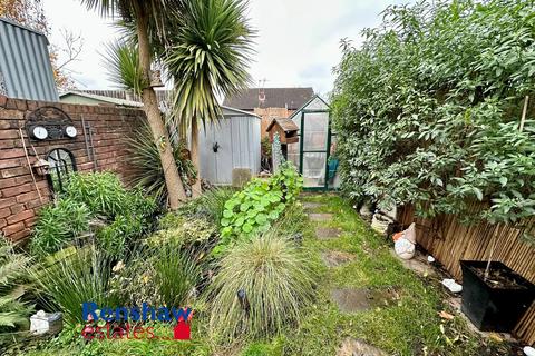 2 bedroom end of terrace house for sale, Byron Street, Ilkeston, Derbyshire