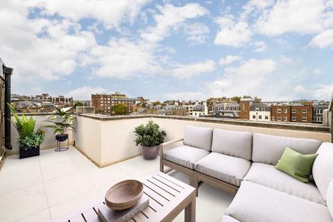 3 bedroom flat for sale, Charles Street, London W1J