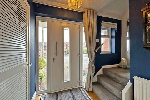 16 Banbery Drive, Wombourne, Wolverhampton, WV5 0AH