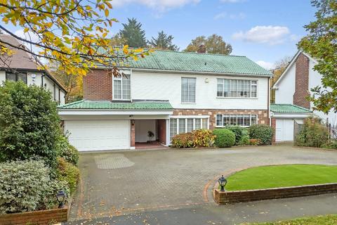 5 bedroom detached house for sale, Bracken Drive, Chigwell IG7