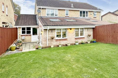 25 Barberry Drive, Chard, TA20 1HR